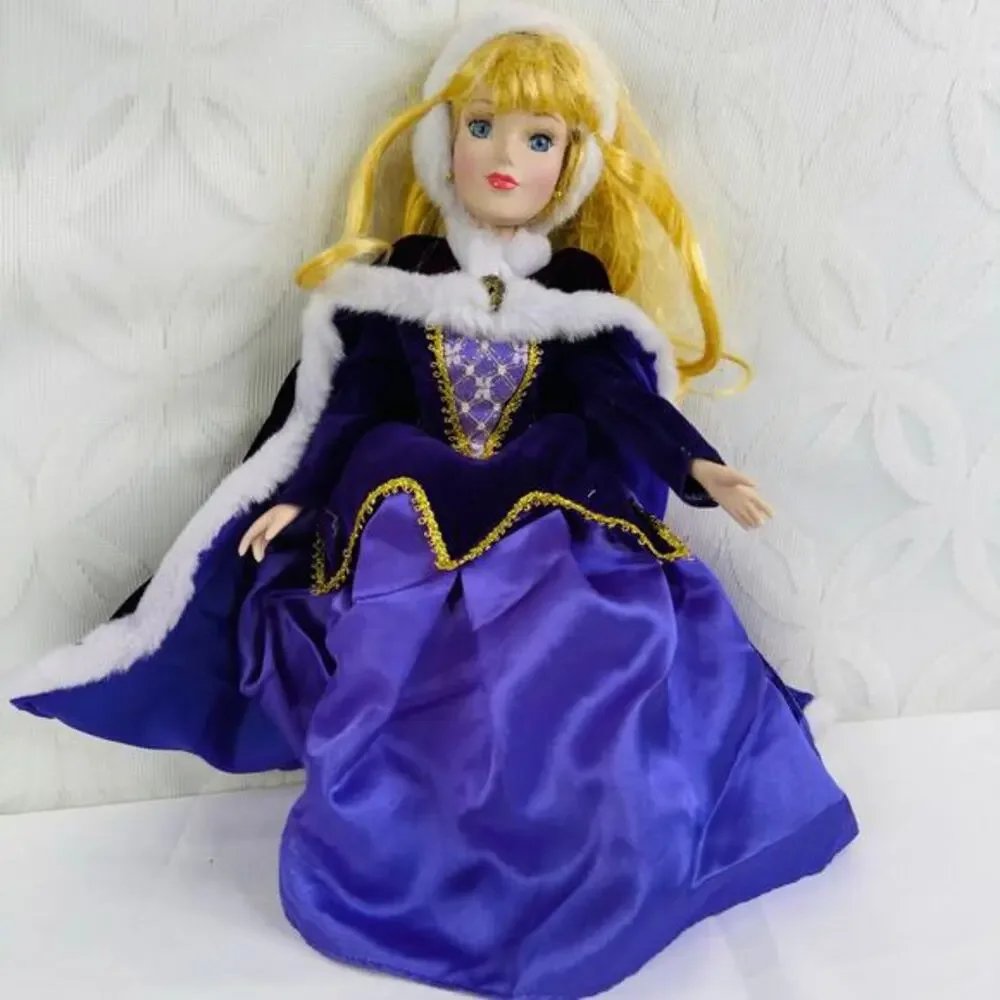 Brass Key 2003 Royal Holiday Edition‎ Princess Aurora Sleeping Beauty 16